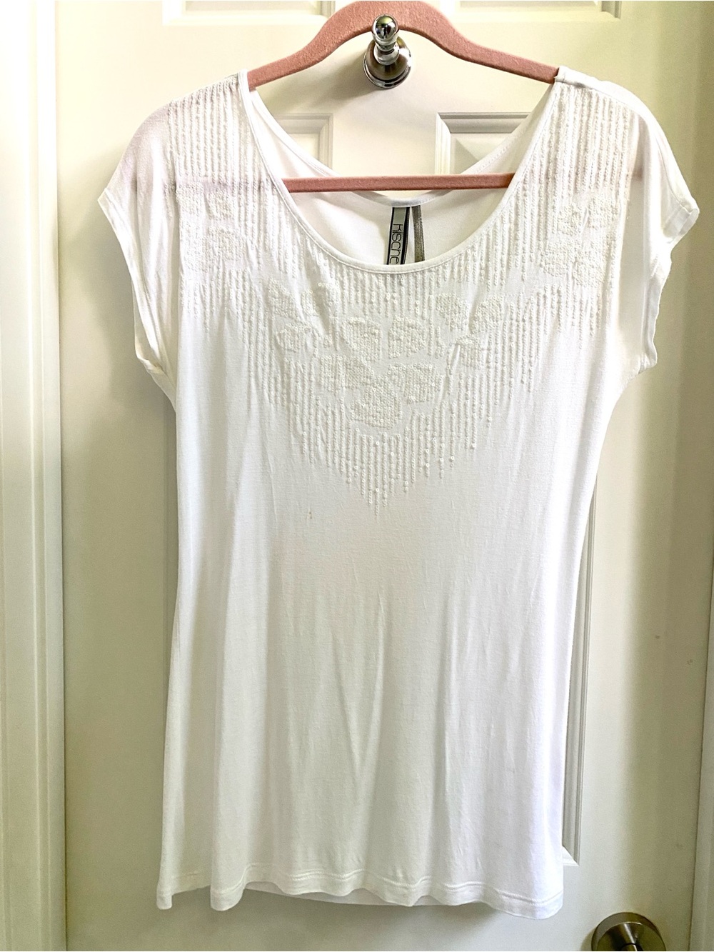 Kische White Short Sleeve Scoop Neck Tee with delicate embellishments